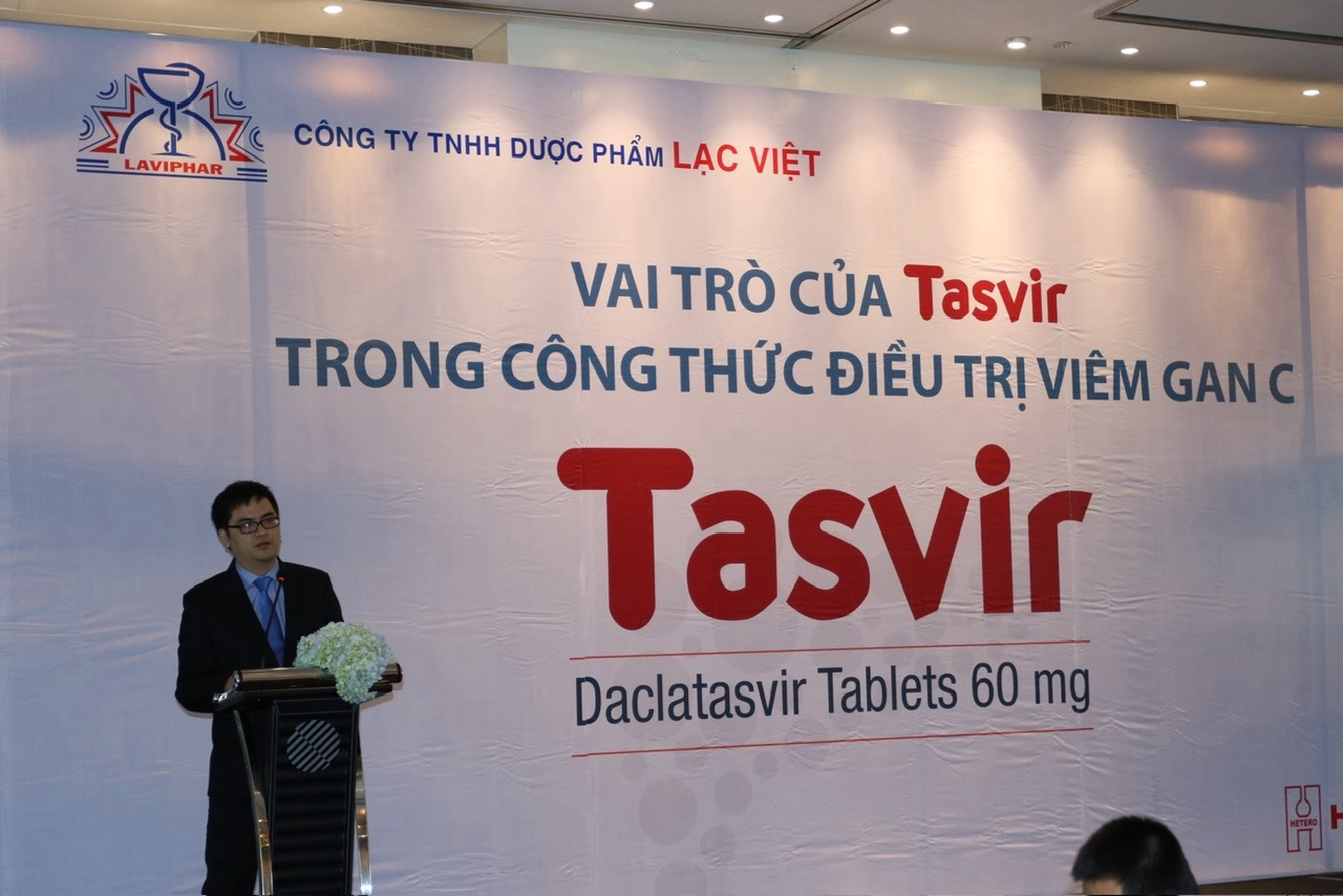 Các Giáo sư, Tiến sĩ bác sĩ nhận Hoa cảm ơn tại Hội nghị